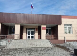 В Каменском суде начались слушания по делу об отстранении от должности Евгения Чернышова