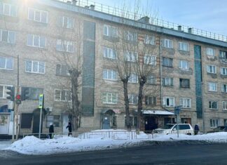 20 лет без ремонта: жители пятиэтажки в Камне-на-Оби опасаются пожара и замыканий из-за проводки