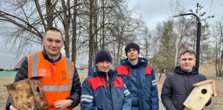 Каменские железнодорожники отметили международный День птиц установкой новых скворечников
