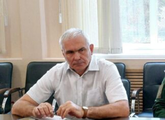 Экс-главу Камня-на-Оби Евгения Чернышова взяли под арест