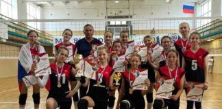 Каменские волейболистки стали лучшими на межрегиональных соревнованиях