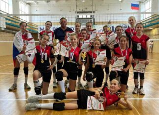 Каменские волейболистки стали лучшими на межрегиональных соревнованиях