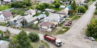 Жители частного сектора в Камне-на-Оби борются с большегрузами. Репортаж Вести Алтай