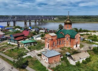 Полетели! Фото и видео Камня-на-Оби с высоты птичьего полета