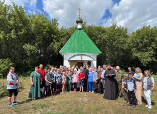 В поселке Раздольный Каменского района жители своими руками построили часовню. Вести Алтай