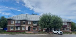 В Камне-на-Оби капитально отремонтировали крыши на шести многоквартирных домах