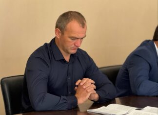 РУКИ ВНИЗ! Или Как каменская оппозиция «динамит» рабочие вопросы на сессии депутатов. Видео