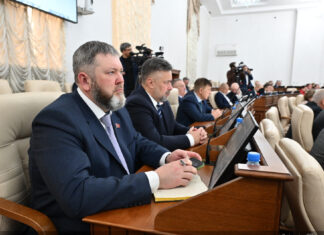 Проект бюджета Алтайского края на 2026 год и на плановый период 2027 и 2028 годов принят в первом чтении
