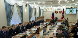 На оперативном совещании в Правительстве Алтайского края обсудили строительство и капремонт школ