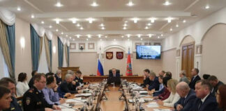 Губернатор Алтайского края поручил найти дополнительные возможности финансирования программы обеспечения жильем детей-сирот