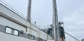 Заместитель Председателя Правительства Алтайского края Александр Лукьянов обсудил ход строительства маслоэкстракционного завода в регионе