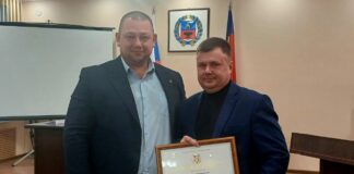Правительственную награду получил один из опытнейших коммунальщиков Камня-на-Оби.