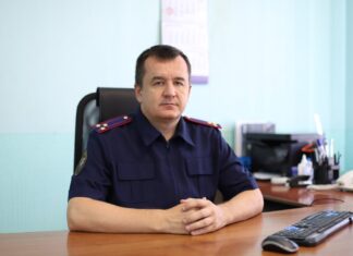Руководитель Каменского межрайонного следственного отдела Николай Жданов поздравил коллег с профессиональным праздником
