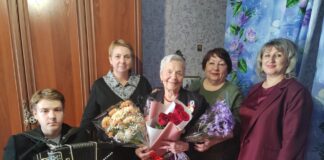 Жительница Камня-на-Оби Фрида Гуськова отпраздновала 90 лет