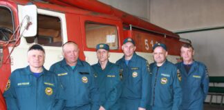 О буднях пожарных из села Поперечного: они приходят сюда за стабильностью, а уходят уже на пенсию