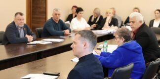 До финиша дойдут не все: кто отличился на сессии городских депутатов Камня-на-Оби. Видео