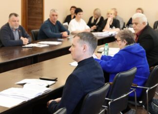 До финиша дойдут не все: кто отличился на сессии городских депутатов Камня-на-Оби. Видео