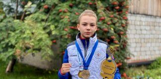 Валерия Лазебных из Камня-на-Оби выиграла золотую медаль первенства России по боксу