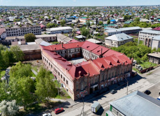 В Камне-на-Оби завершили первый этап реставрации особняка купца Винокурова. Сюжет Вести Алтай
