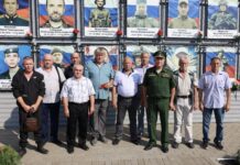 В Камне-на-Оби на Народном мемориале наградили отцов участников СВО