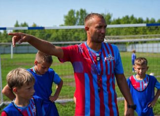 Сергей Рольгайзер из Камня-на-Оби собрал одну из сильнейших дворовых команд по футболу в регионе