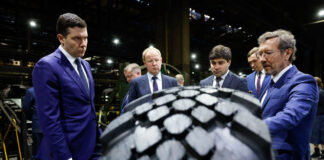 Министр промышленности и торговли России и Губернатор Алтайского края оценили вклад промышленных предприятий региона в импортозамещение
