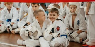 Первое татами: в Камне-на-Оби спортклуб «Феникс» собрал более 50 участников на их первый турнир